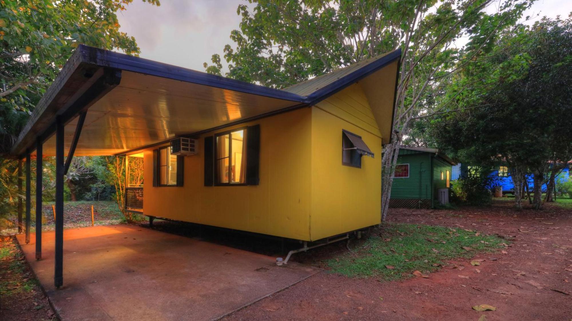 Lake Eacham Tourist Park & Cabins Екстериор снимка